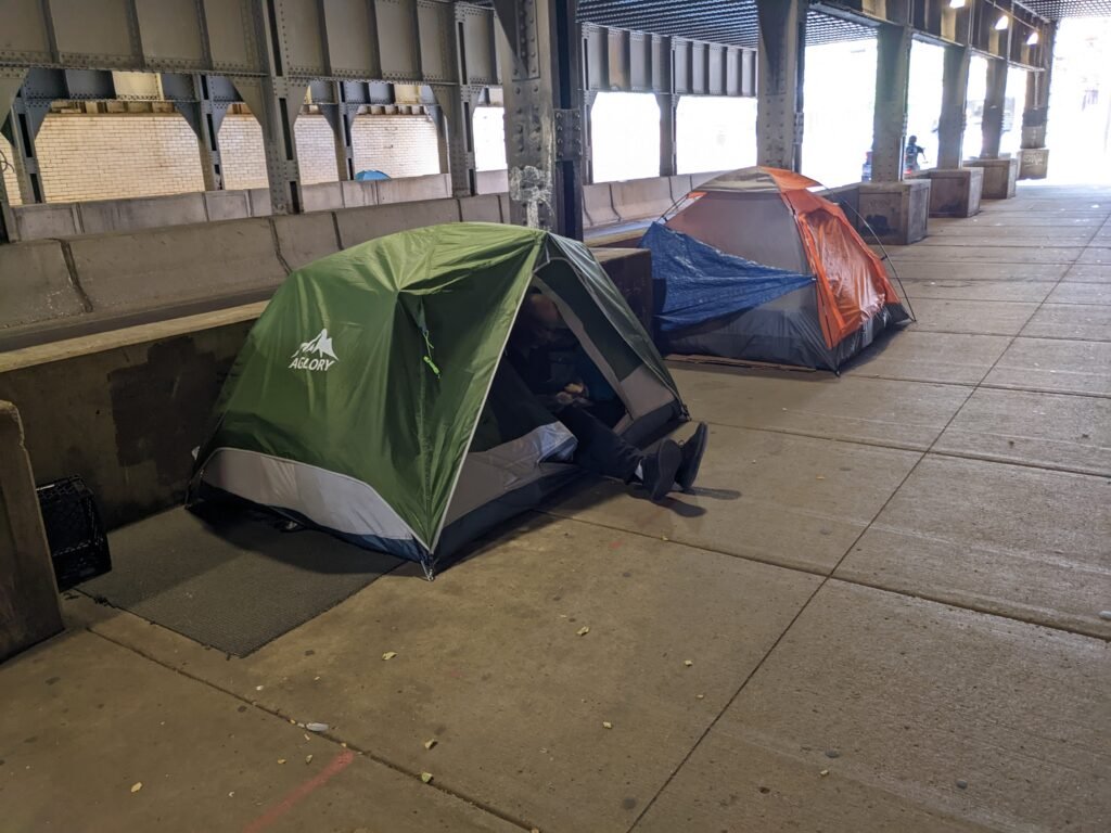 LA homeless contract - LA Contract Sparks Outrage Over Alleged $1,000-a-Day Homeless Beds