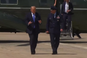 Viral Trump Video Has Social Media Reexamining His Golf Victory